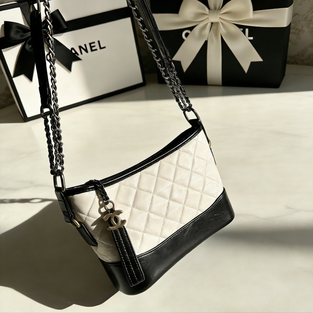 <AUTHENTIC>Chanel Gabrielle Small Hobo Bag in White - Picture 5 of 6